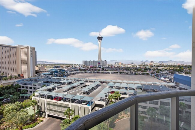 Building Photo - 322 Karen Ave Unit 1008