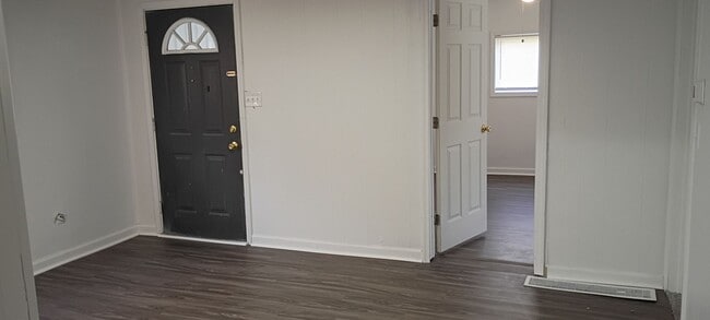 Photo - 308 Wilson St