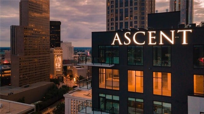 Photo - 161 Peachtree Center Ave NE