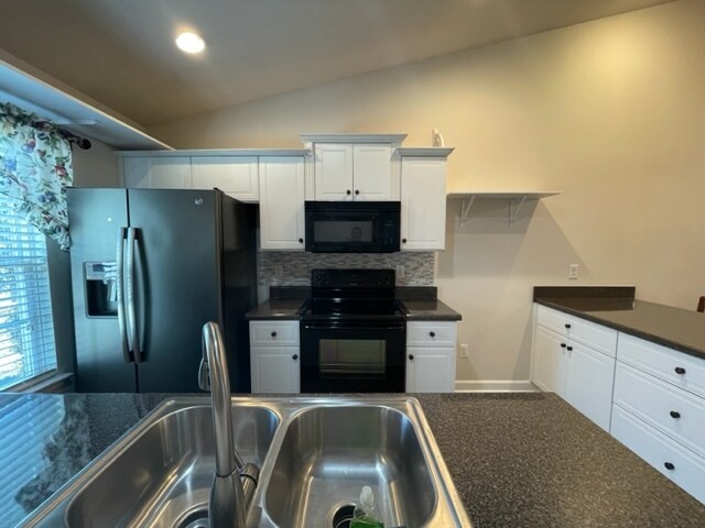 Photo - 204 York Way