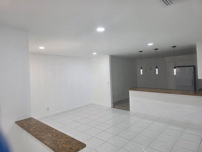 Photo - 4443 Vicliff Rd