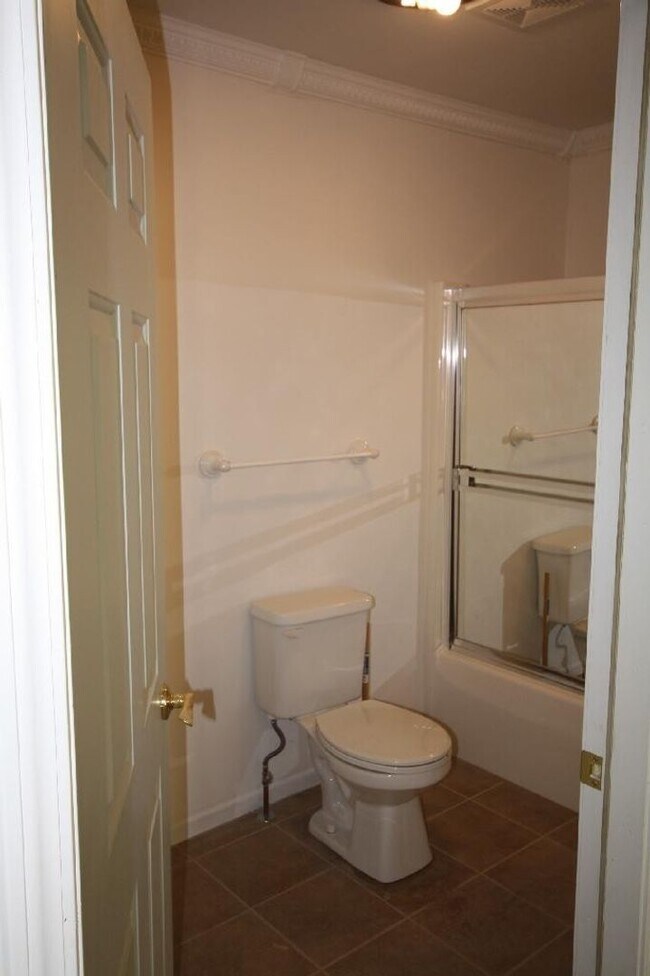 527 Milwaukee Ave Unit 527 Milwaukee Ave, Unit A