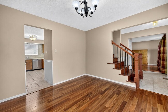 Photo - 2600 Northcliffe Dr
