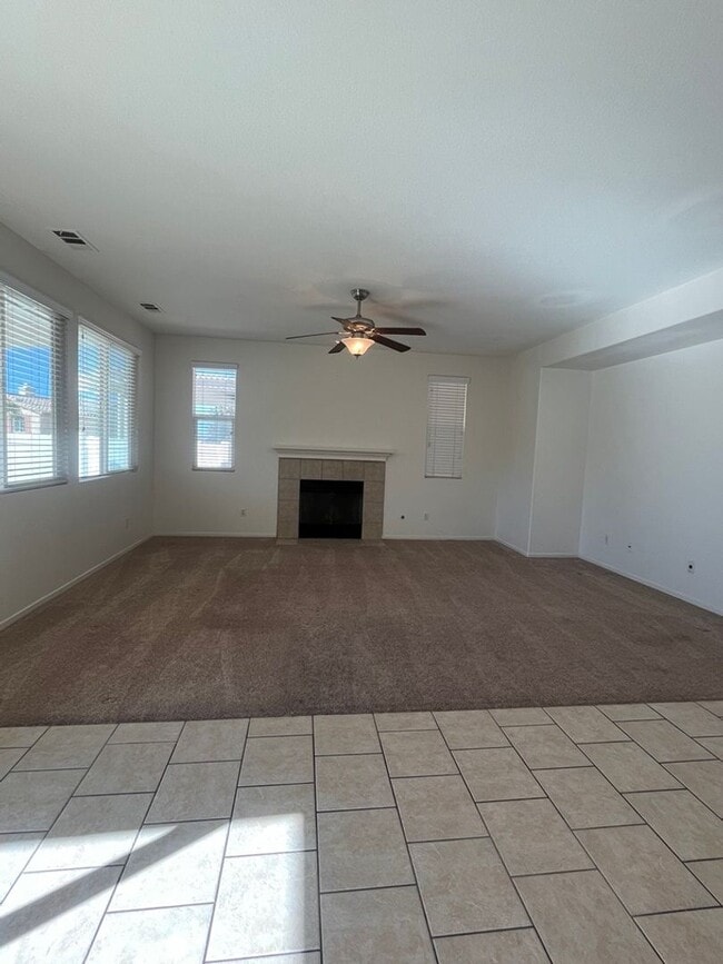 Photo - Beautiful 4 Bedroom Home!