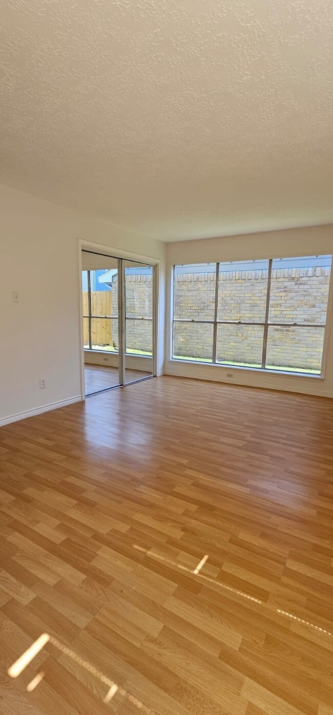 Photo - 11841 Spring Grove Dr