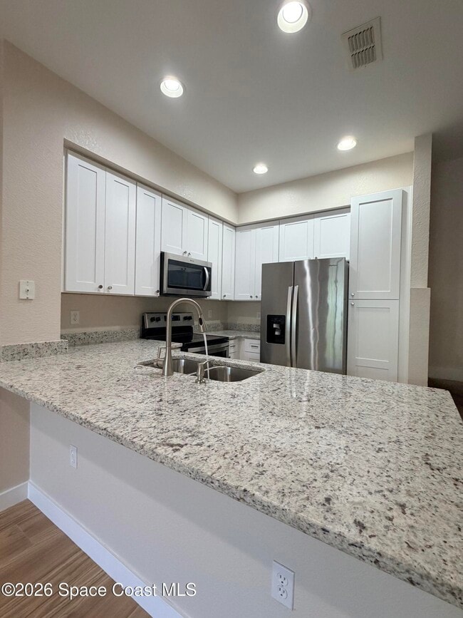 Photo - 105 Turpial Way