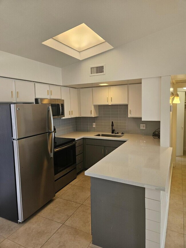 Photo - 2520 N 46th St Unit 5