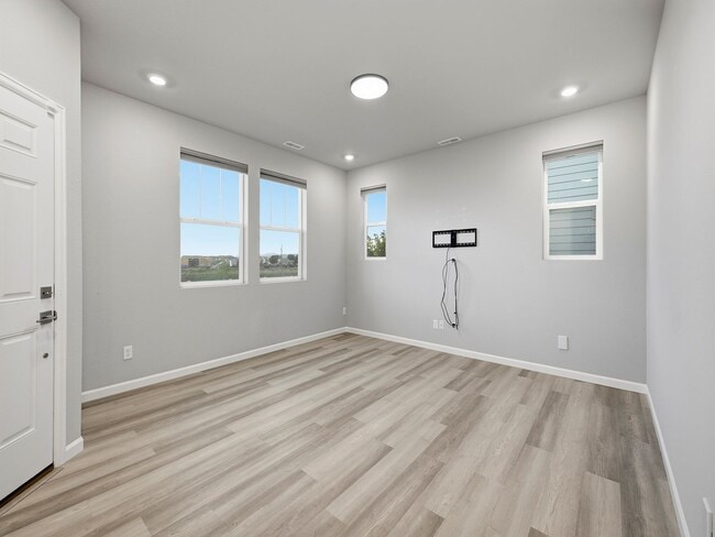 Photo - 2135 Arborwood Ln