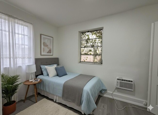 Photo - 1560 SW 5th St Unit 11