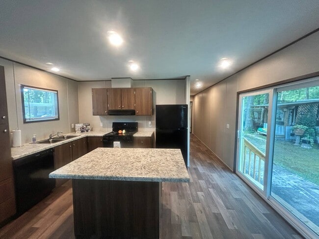 22 White Oak Village