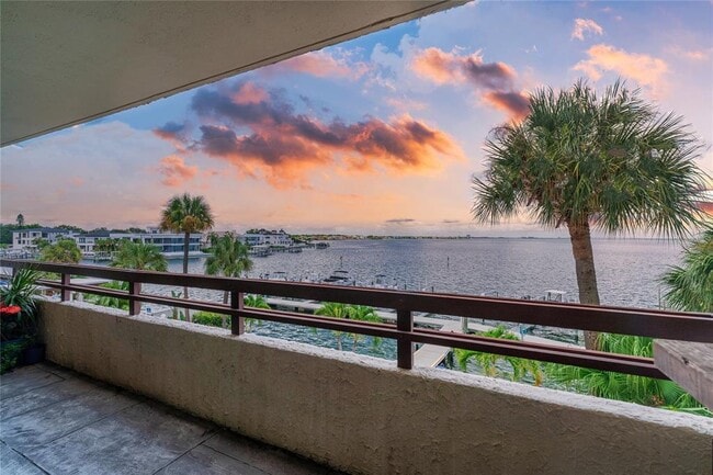 Photo - 5700 Mariner St Unit 304