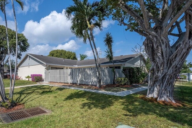 Photo - 8007 Ambach Way