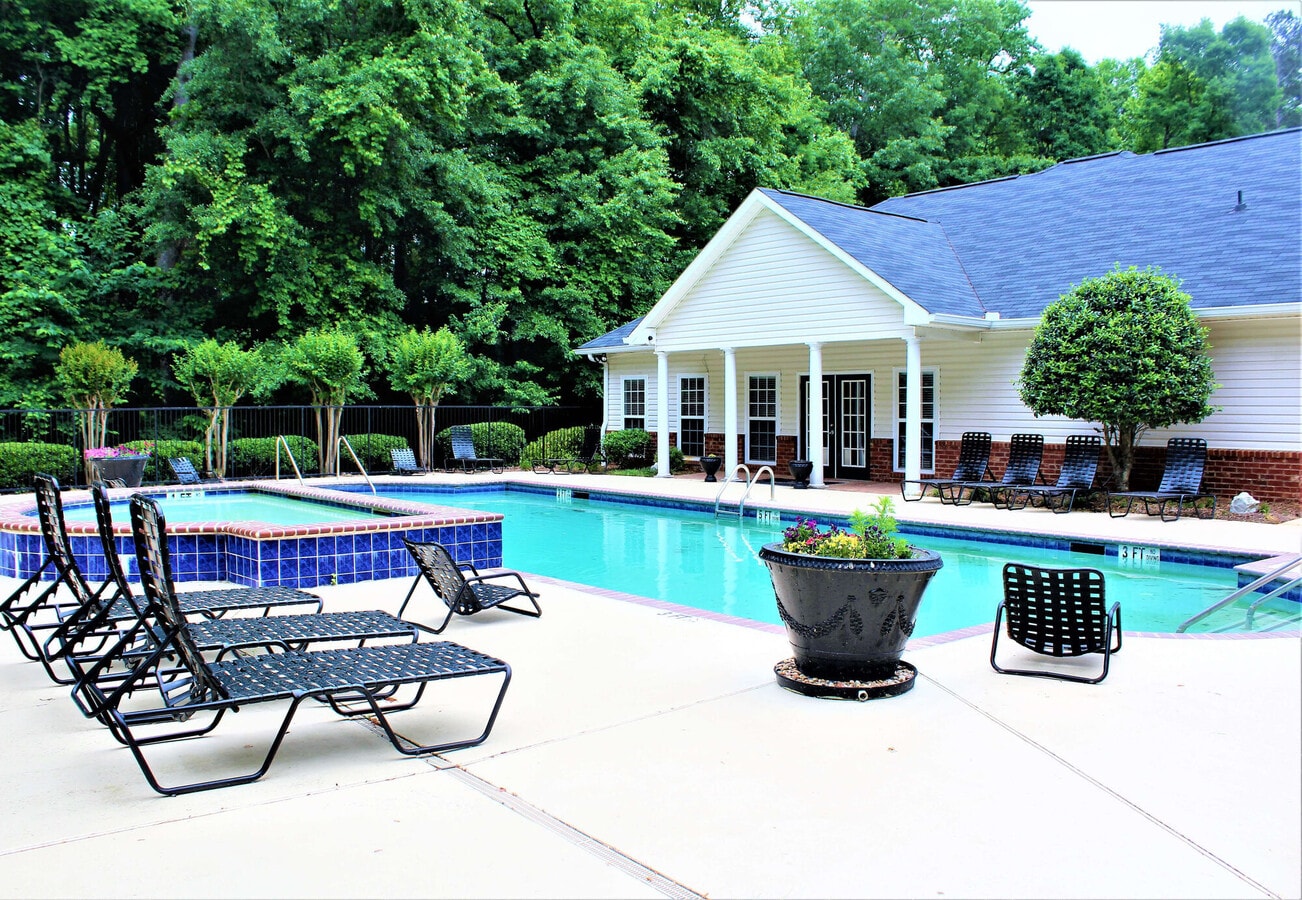 Photo - Walden Pointe