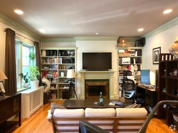Building Photo - 208 Fuller St Unit 2 Rental