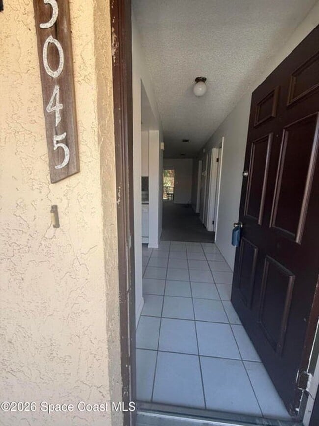 Photo - 3045 Sir Hamilton Cir Unit 11