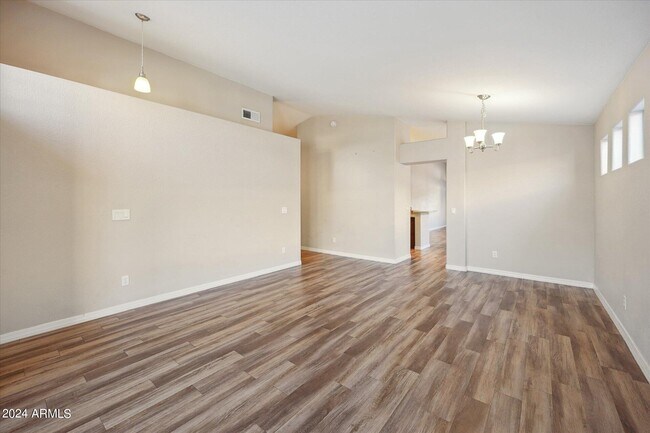 Photo - 1632 E Saratoga St