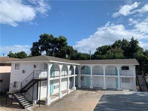 Building Photo - 2609 E Cesar Chavez St Unit 104