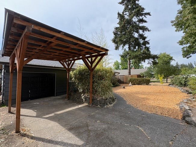 Photo - 3230 Onyx St