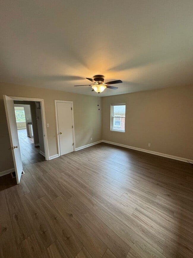 Photo - 2711 Brownsboro Rd Unit 2711 Brownsboro Rd - 3