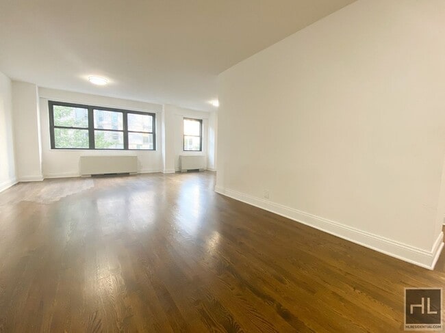 Building Photo - East 89 Street