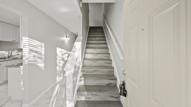 Photo - 1914 Lakeside Dr