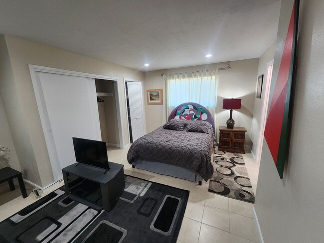 Photo - 8801 Natalie Ave NE