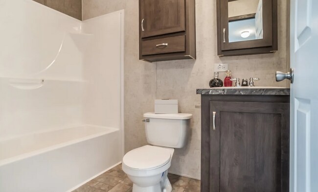 Photo - 17148 Canterbury Cir