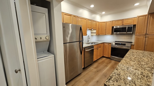 Photo - 3107 Colonial Way Unit G