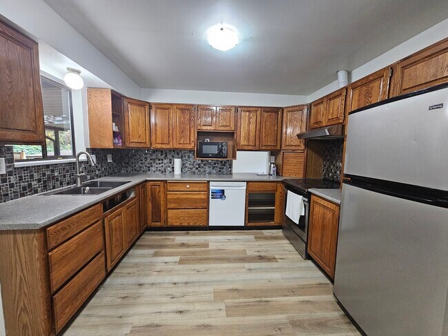 Photo - 13454 Crestview Dr