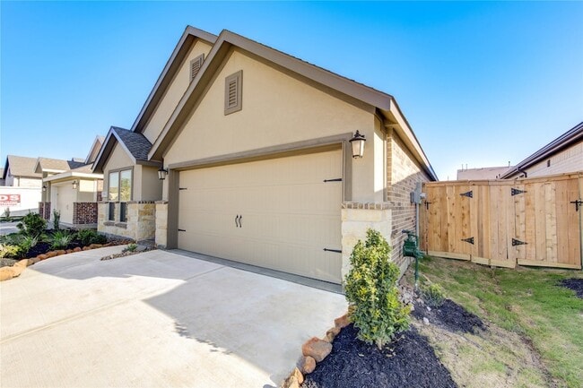 Photo - 30347 Tall Fescue Dr