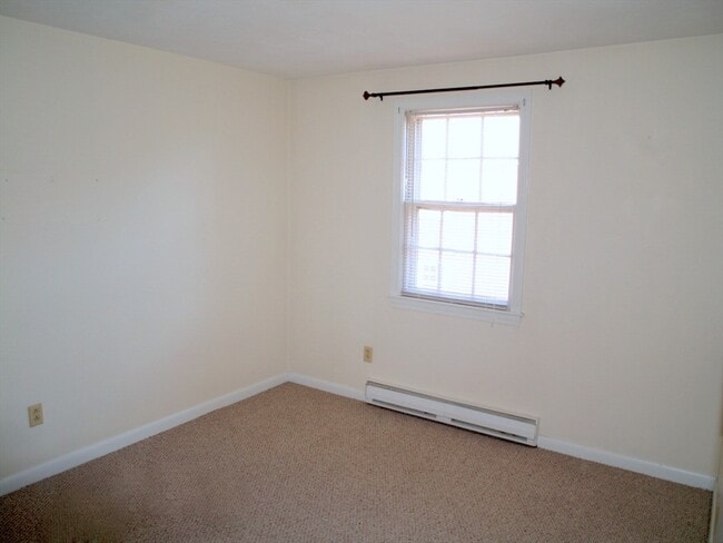 Photo - 10 Sinai Cir Unit D