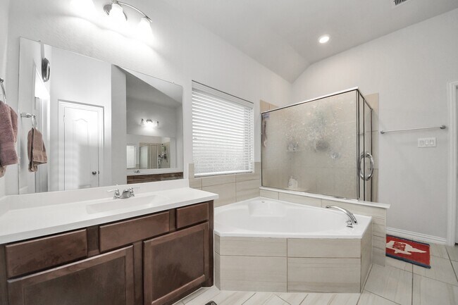 Photo - 3512 Jasperstone Ln