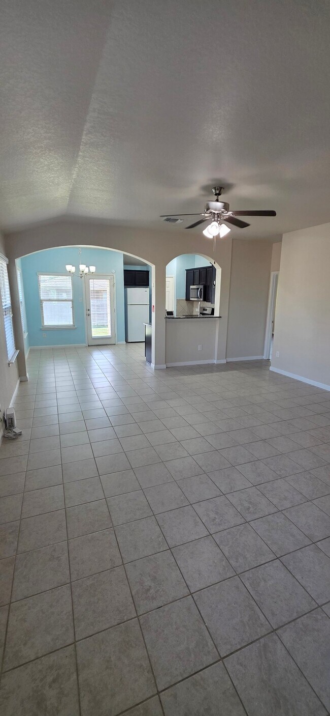Photo - 2530 Diamondback Trail