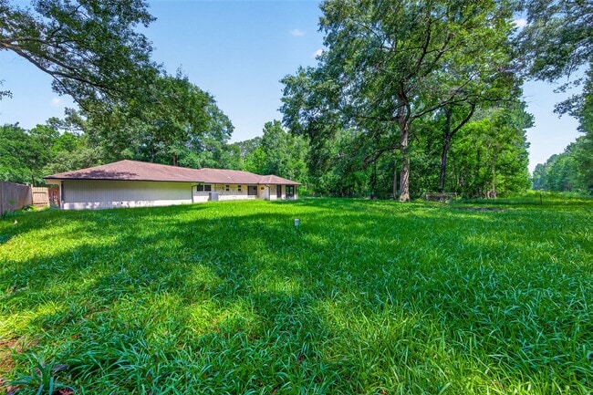 Building Photo - 18747 Woodridge Dr