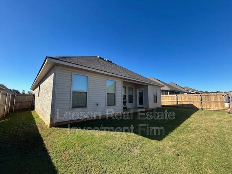 Photo - 253 Berkshire Pl