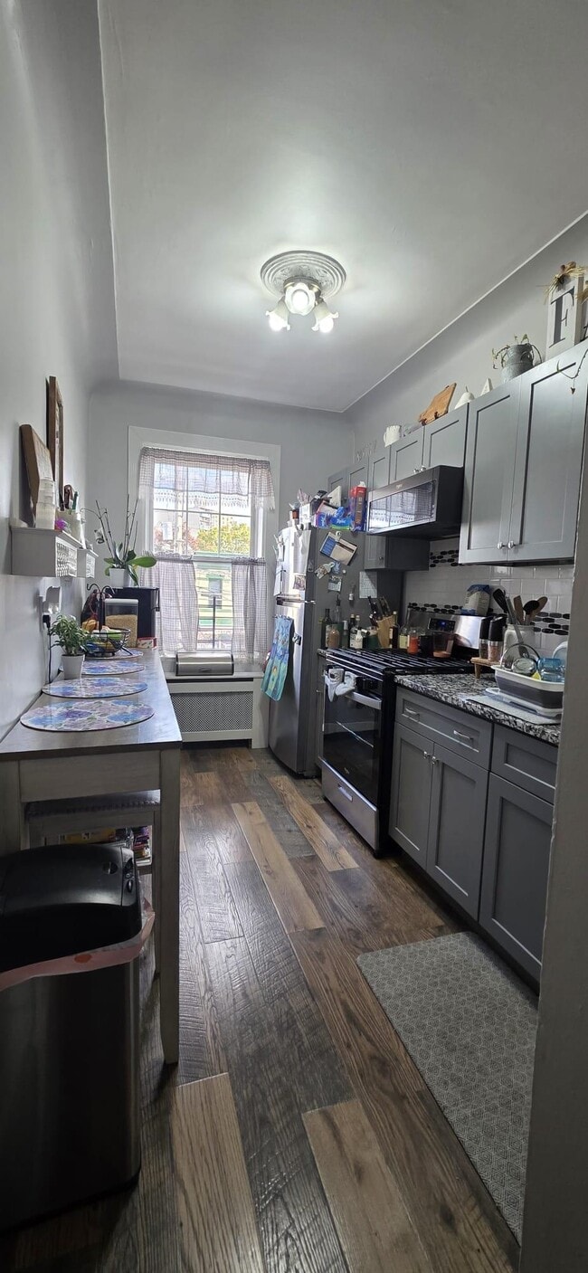 Photo - 1715 Palisade Ave Unit 3