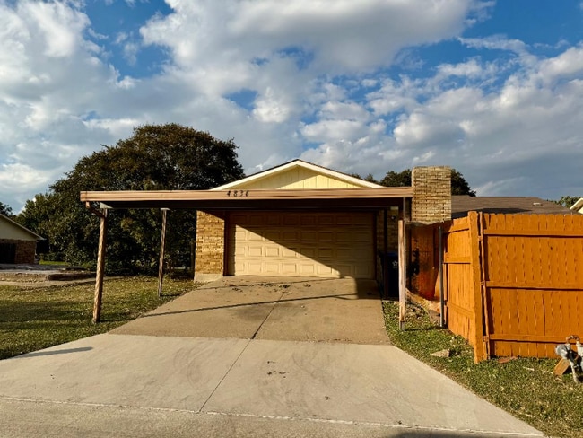 Photo - 4836 Brandenburg Ln