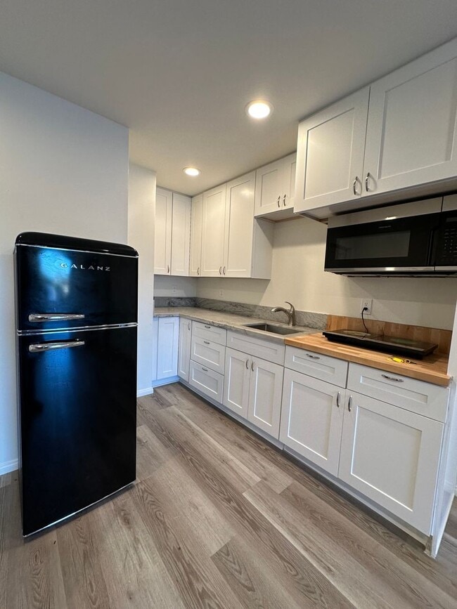 Photo - EGAN STREET TRIPLEX Unit 3432 B