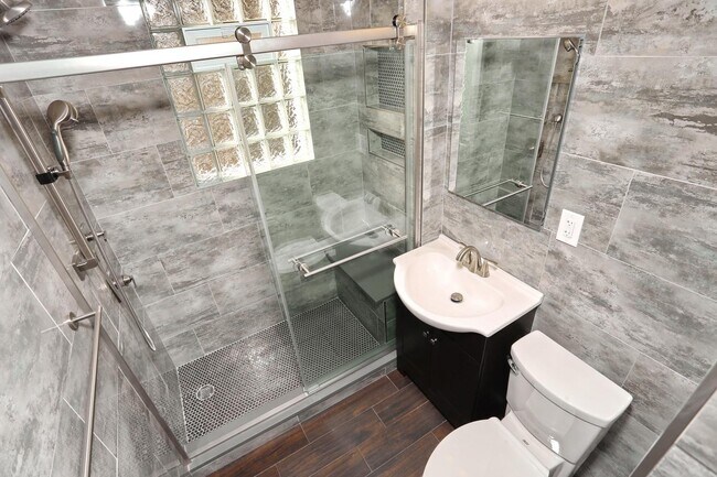 Photo - 7 4th St Unidad 2ndflof2familyh