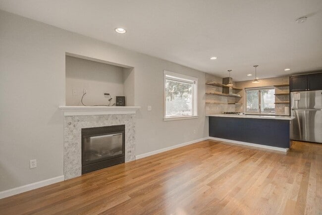 Photo - 308 20th Ave S