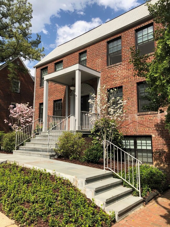 Arlington Courthouse Apartments - Arlington Courthouse Apartments