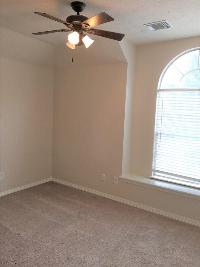 Photo - 2214 Valley View Crossing