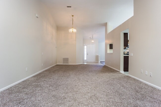 Photo - 354 Hanging Moss Cir