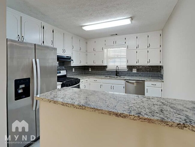 Photo - 134 Oak Cir S