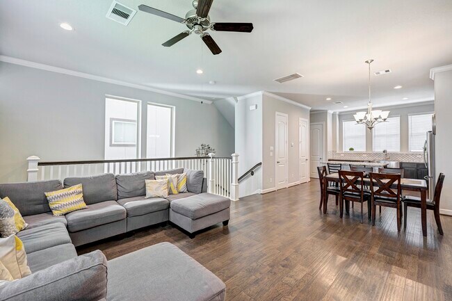 Photo - 2113 Paul Quinn St