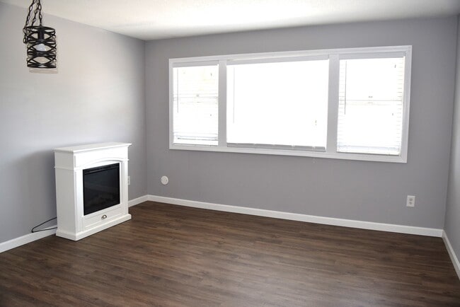 Photo - 16 Smithwheel Rd Unit 17