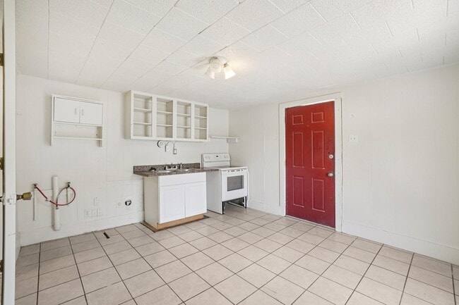 Photo - 302 S Wood St Unidad 2