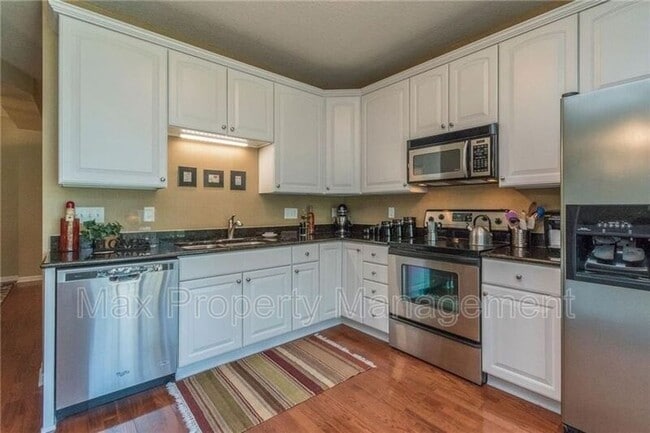3031 Grand Ave Unit 104