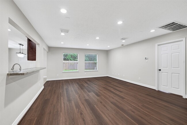 Photo - 5914 Shadow Creek Ct