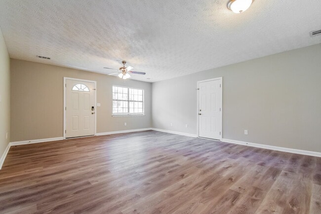 109 Clifford Ct